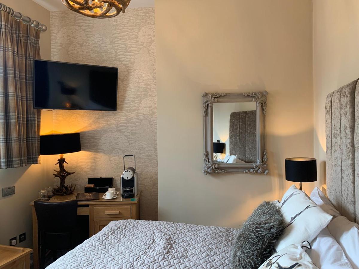 The Wheatsheaf Hotel, Sandbach Exterior photo A room at the hotel